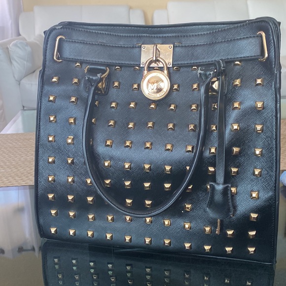 MICHAEL Michael Kors Handbags - MICHAEL KORS Vintage hobo purse BIG, like new few flaws